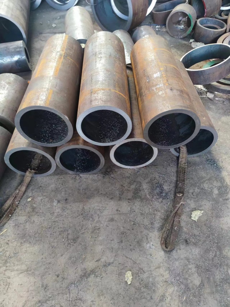 噶尔噶尔噶尔12Cr1MovG无缝钢管切割